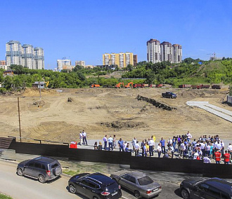 Первый камень под новый волейбольный центр заложили в Новосибирске
