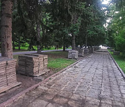 На Монументе Славы стартовал большой ремонт пешеходной аллеи