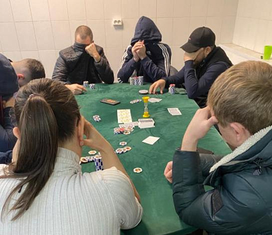Силовики закрыли проработавшее два месяца казино в Новосибирске