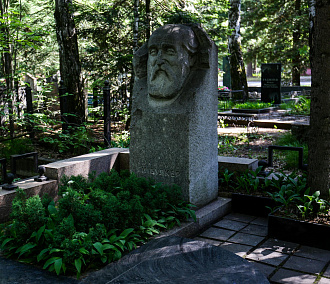 Закрытие древнейшего Южного кладбища опровергли в мэрии Новосибирска