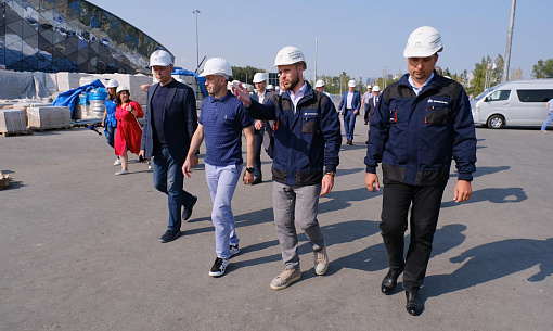 Строящийся на берегу Оби в Новосибирске ЛДС показали Кадырову
