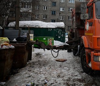 Поставить фонари у мусорных баков обяжут новосибирцев