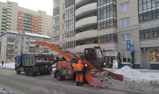 Тысячи КамАЗов снега вывезли из Новосибирска за минувшие трое суток