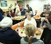 Кафе с бесплатными обедами для пенсионеров переезжает в Новосибирске