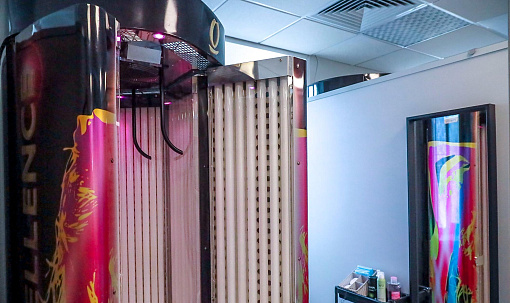 Солярий в Сибири: спасение от зимней хандры или риск для кожи