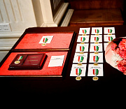 15 многодетных сибирячек получили знаки отличия «За материнскую доблесть»