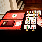 15 многодетных сибирячек получили знаки отличия «За материнскую доблесть»