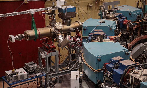 Два кольца, два конца: эксперименты учёных на коллайдере в Академгородке