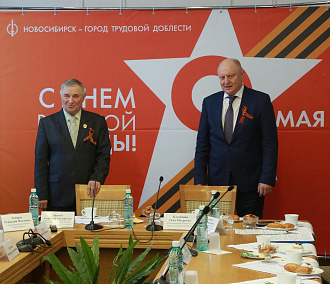 «Помним каждую страничку истории»: и. о. мэра встретился с фронтовиками