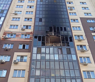 Пожар уничтожил несколько лоджий в 16-этажке на улице Заречной
