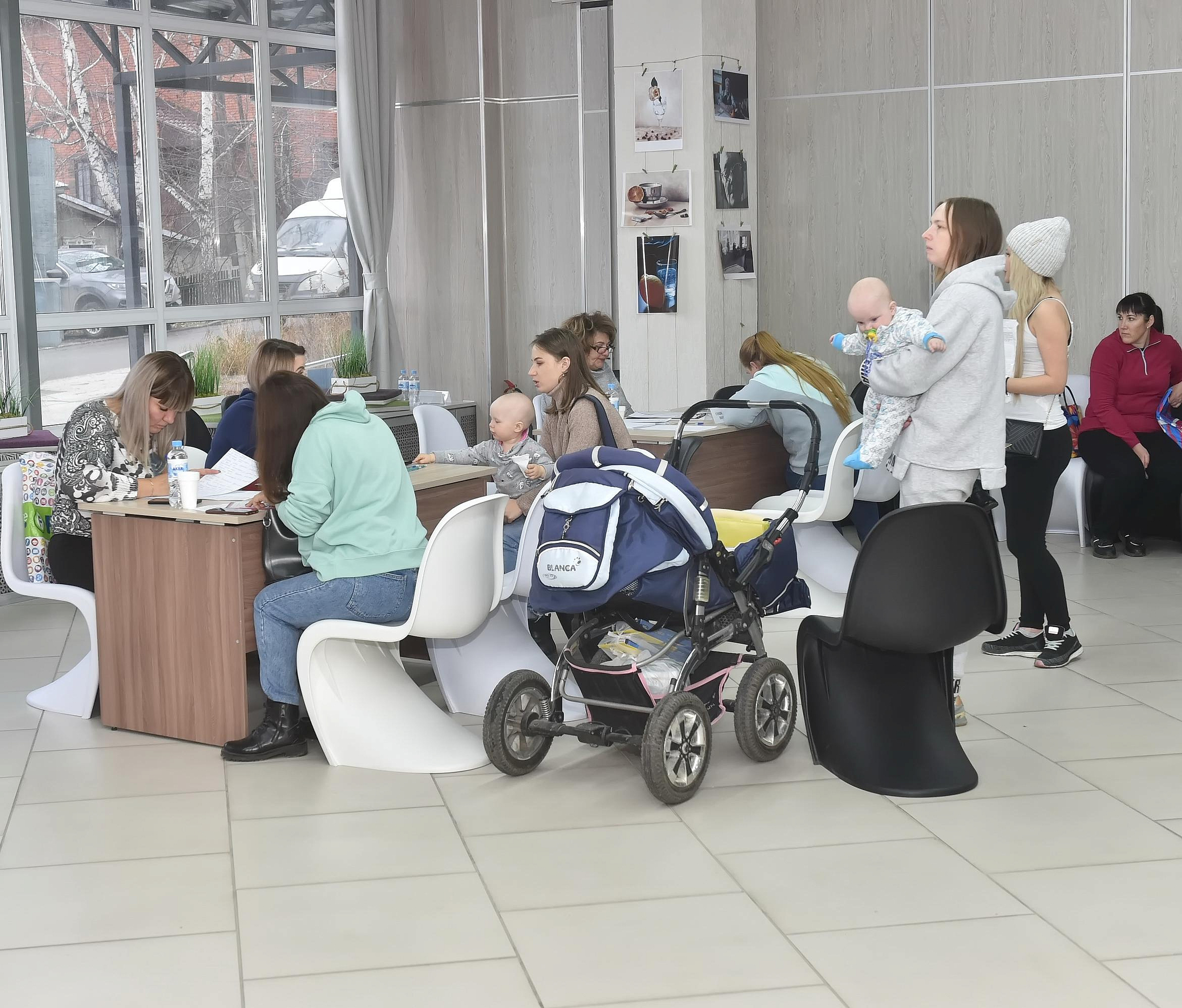 Выездные консультации семей мобилизованных проводят в Новосибирске