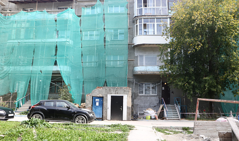 Мэр Кудрявцев проконтролировал ремонт уникального дома на Большевистской
