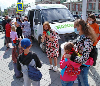 Сладости за крышечки и батарейки снова будут раздавать в Новосибирске