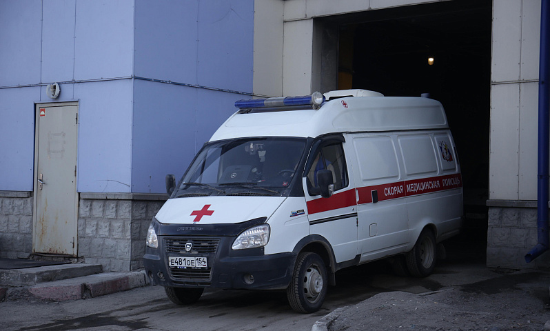 Больше тысячи человек отравились алкоголем в Новосибирской области