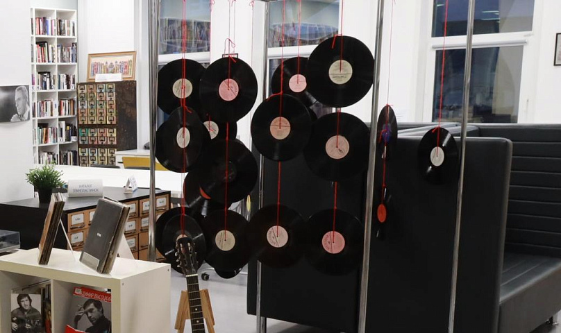 Завод виниловых пластинок фирмы «Мелодия» заработал в Новосибирске