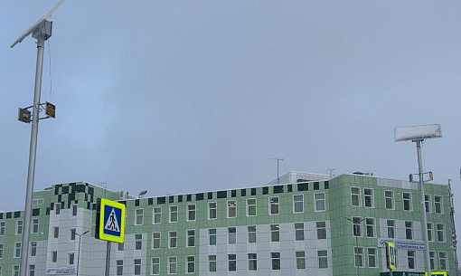 Светофор на солнечной батарее появился у поликлиники на Плющихинском
