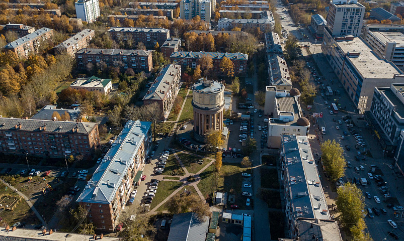 Мэр Кудрявцев поздравил с 55-летием Ленинский район Новосибирска