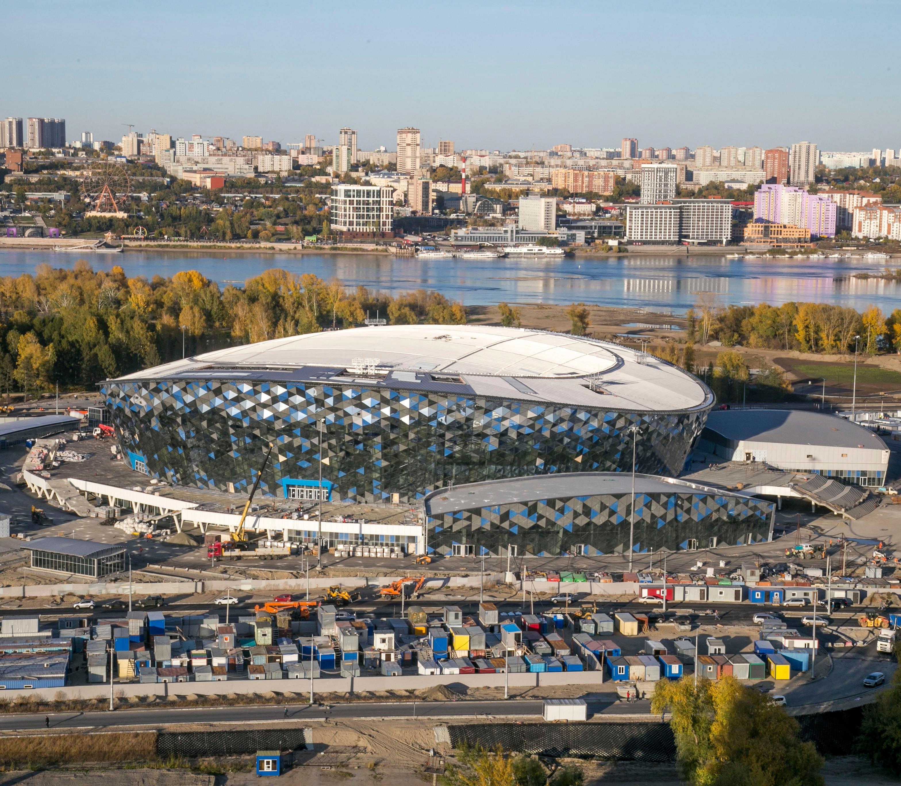 Отопление на новую ледовую арену в Новосибирске подадут в ближайшие дни