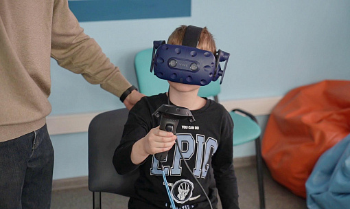 Инклюзивную мастерскую с дронами и VR-очками развернули на базе НГТУ