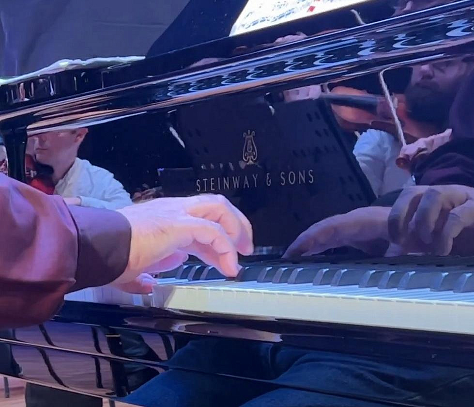 Известный пианист Даниил Крамер сыграет новосибирцам «НеДжаз»