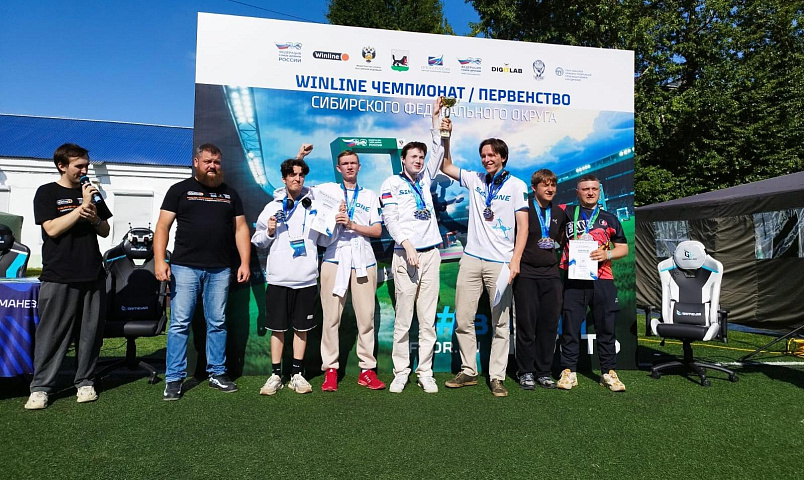 Мэр Кудрявцев поздравил новосибирцев с триумфом на чемпионате дронов