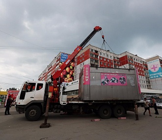 Незаконные киоски и гаражи сносят по всему Новосибирску