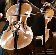 Струнный квартет сыграет Вивальди в гипермаркете «Лента» на Петухова