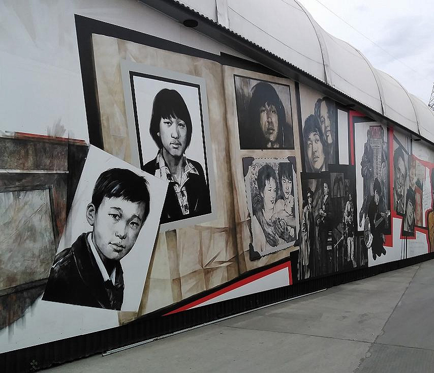 Сквер Цоя с огромными граффити открыли на Сибиряков-Гвардейцев