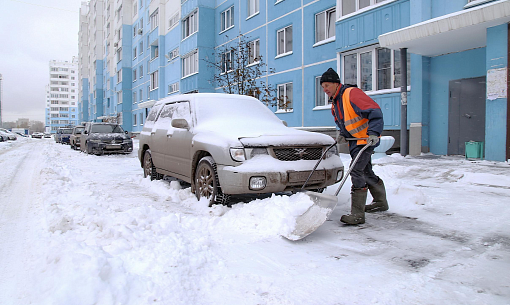 Дефицит дворников обострился в Новосибирской области