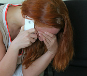 Улыбнуться и поднять руки: как вовремя распознать инсульт — ответила врач