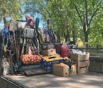 Не автолавка, а весёлый фрукт: на Беловежской свернули уличный прилавок