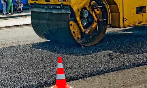 Автодорогу реконструируют вдоль Петухова на Затулинке