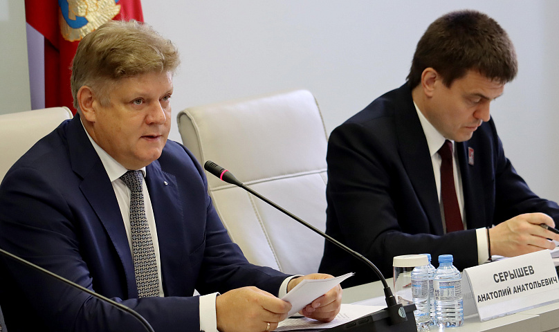 Укреплять единство многонациональной России призвал полпред Серышев