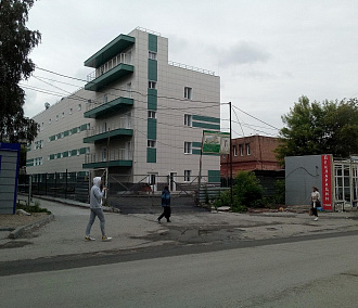Четырёхэтажную частную клинику построили на Телецентре в Новосибирске