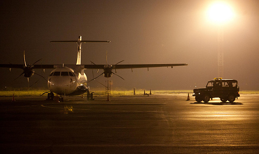 Самолёт с нефтяниками вернулся в Новосибирск из-за поломки