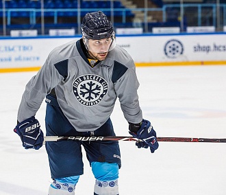 Рак обнаружили у 28-летнего хоккеиста «Сибири» Самвела Мнацяна