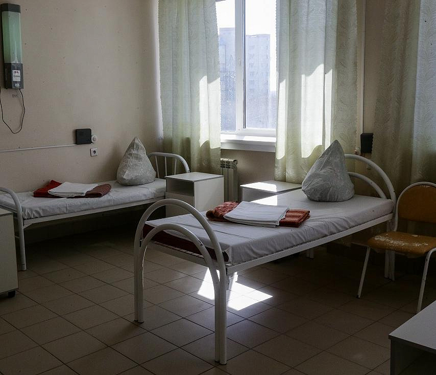 Коечный фонд заполнен на 80%: в больницах Новосибирска борются с ОРВИ