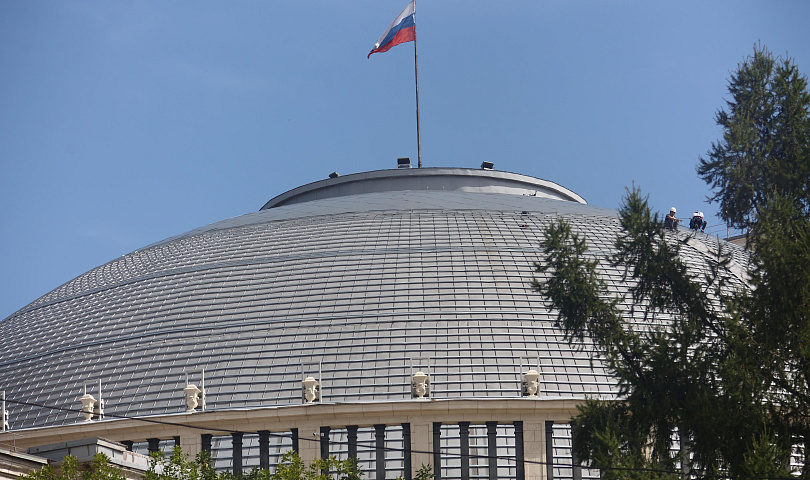 Ремонт купола новосибирского оперного театра вышел на новый этап