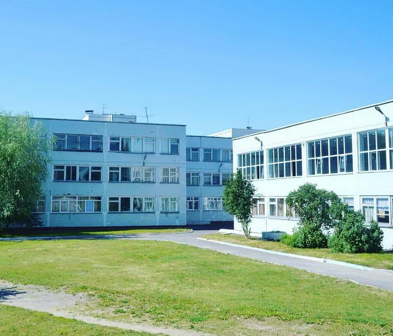 Красно-золотой мемориал Бердышеву установят у школы на ОбьГЭСе