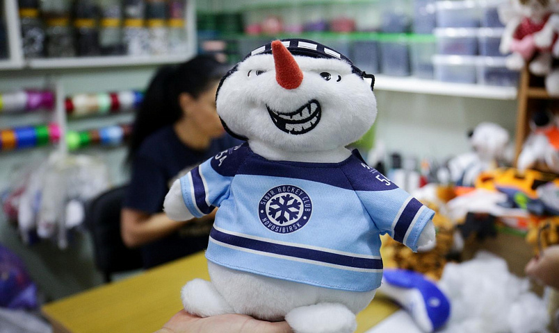 Улыбка для злого снеговика: репортаж с фабрики плюшевых игрушек