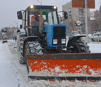 Мэр Кудрявцев: 30 дорожных машин поступят в Новосибирск до конца декабря