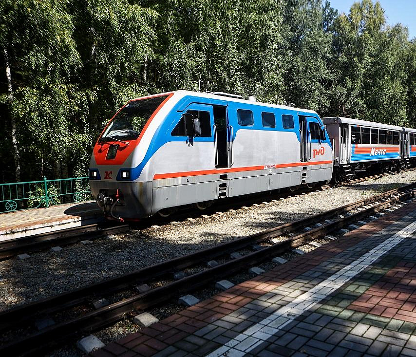 250 подростков начали учиться на детской железной дороге в Новосибирске