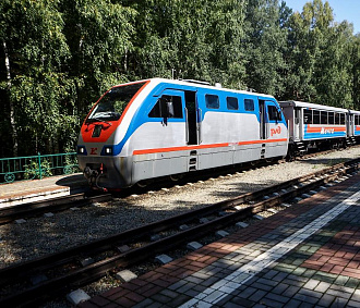 250 подростков начали учиться на детской железной дороге в Новосибирске