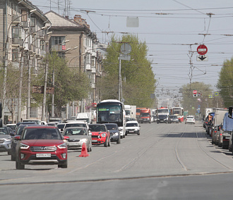 Километровый участок проспекта Дзержинского отремонтируют к июню