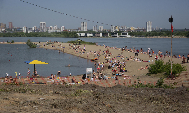 Двух девочек унесло на надувном круге течением Оби в Новосибирске