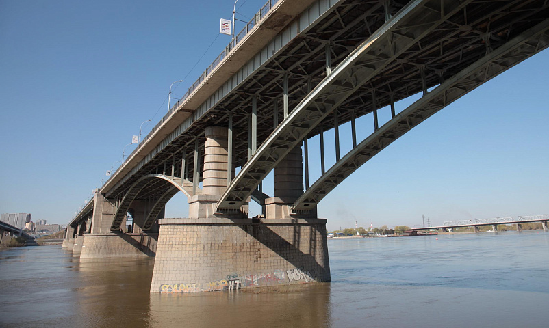 Октябрьский мост в Новосибирске хотят включить в культурное наследие