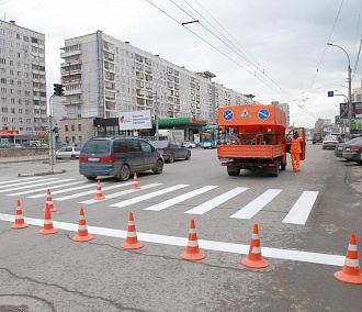 20 тонн пластика закупили для разметки дорог в Новосибирске