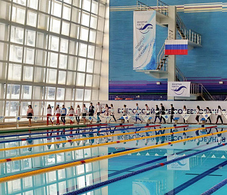 Новосибирским пловцам разрешили вернуться в бассейны