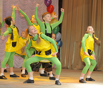 Музыка, живопись, танцы: чему учат детей в школах искусств Новосибирска