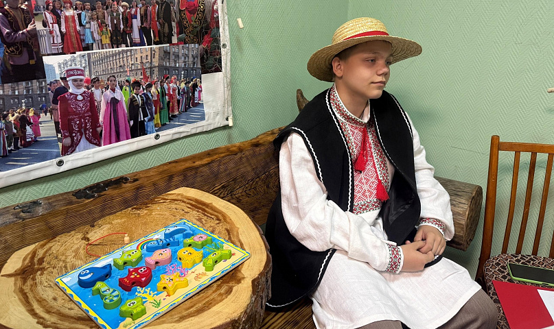 Новосибирцы прочли Пушкина на тувинском, узбекском и французском языках